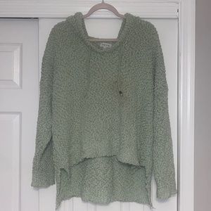 Oversize knitted green sweater